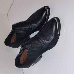 Road Wolf Black Low Leather Cowboy Western Ankle Booties With Silver Accents 6.5